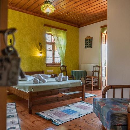 Hotel Faraggi Cepélovo Kültér fotó